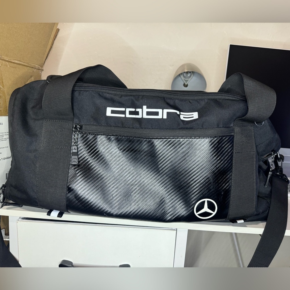 Golf sports bag, black. 3 point motors Mercedes-Benz.
